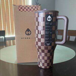 HydroJug Brown Checkered Travel Mug